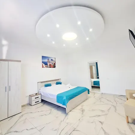 Casa Nicola * Două Mai